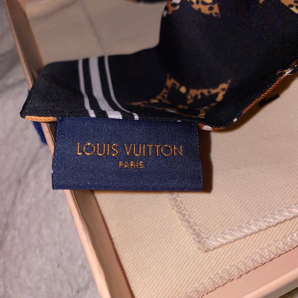 Louis Vuitton Jungle Collection Bandeau - Picture 5 of 9